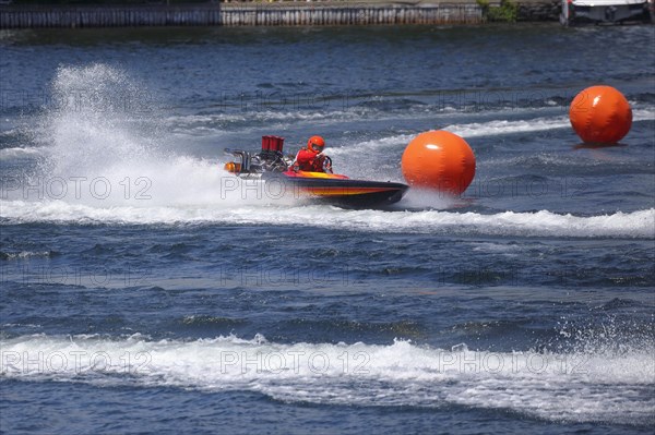 Hydroplane racing on the Saint Lawrence River