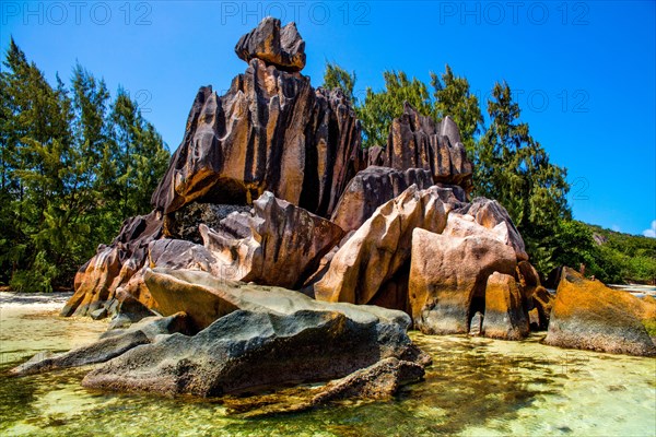 Granite rock landscapes at the side of Baie Laraie beach