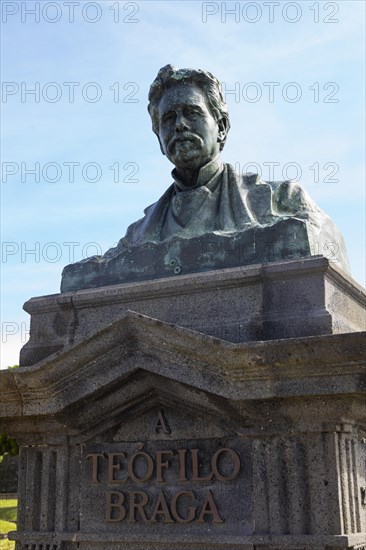 Monument to Teofilo Braga in front of the Fortress of Sao Bras with Military Museum of the Azores