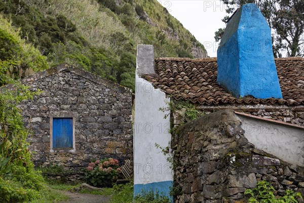 Stone houses in Rocha da Relva