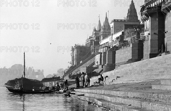 Stairs with pilgrims at the Assi-Ghats of Varanasi