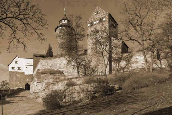 Sinwell Tower and Walburgis Chapel of the Kaiserburg