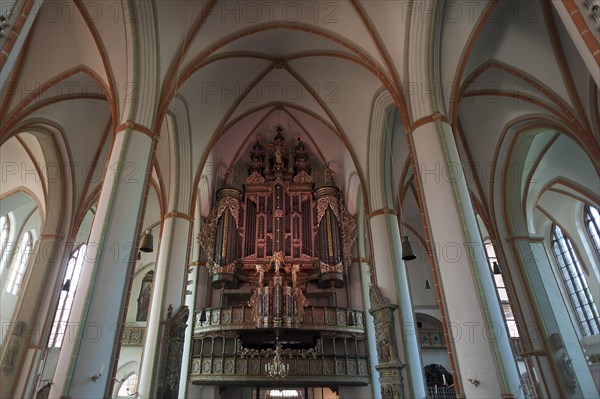 Large baroque organ