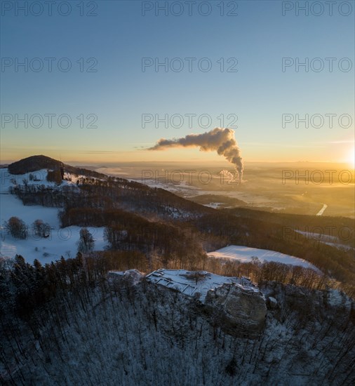 Frohburg castle ruins in winter