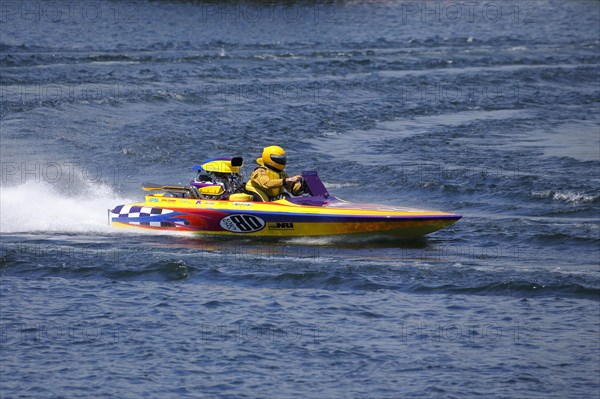 Hydroplane racing on the Saint Lawrence River