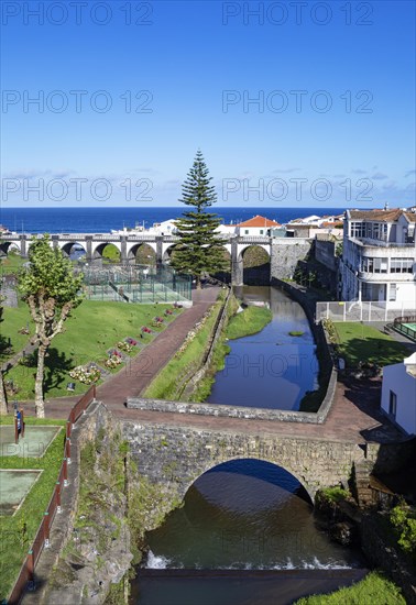 City Park with the Bridge of Eight Arches