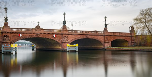 Long exposure at the historic Moltke Bridge