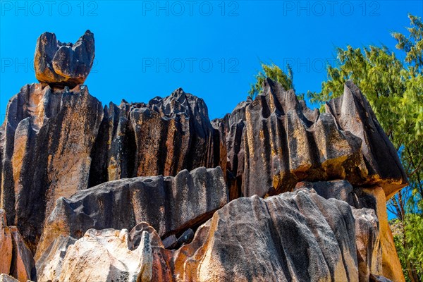 Granite rock landscapes at the side of Baie Laraie beach