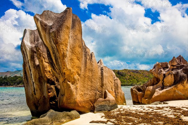 Granite rock landscapes at the side of Baie Laraie beach