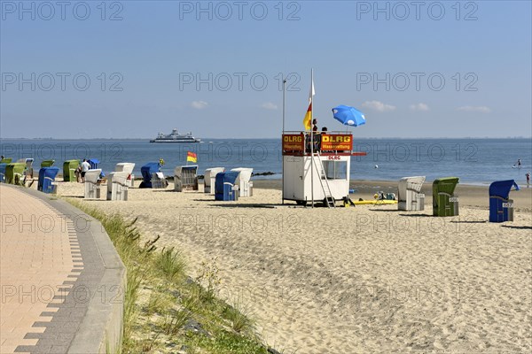 Promenade and beach Wyk auf Foehr