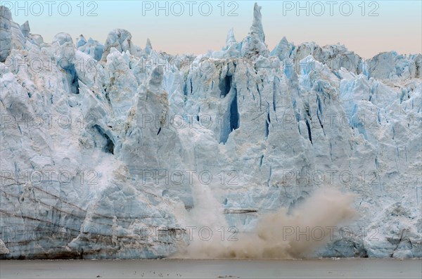 Front of a maritime glacier