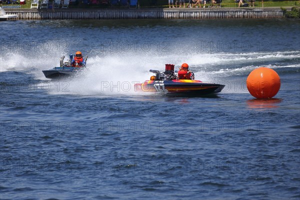 Hydroplane racing on the Saint Lawrence River