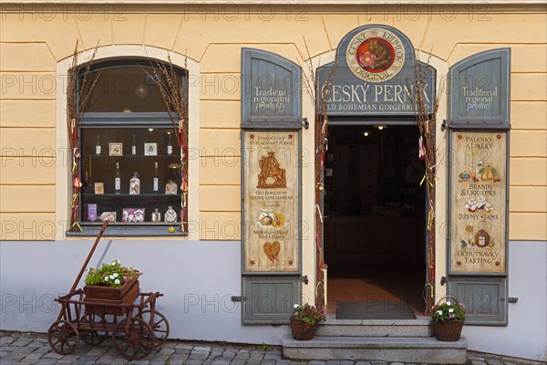 Shop with traditional regional products in Latran Street