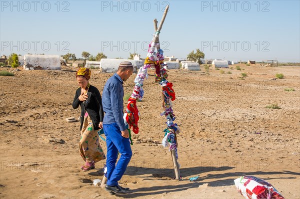 Couple asks for offspring at a fetish site for wanting children