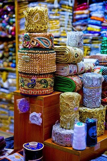 Bordure and fabrics in the souk