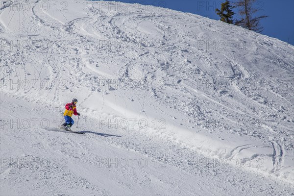 Skiers on the Kammerkoerab run