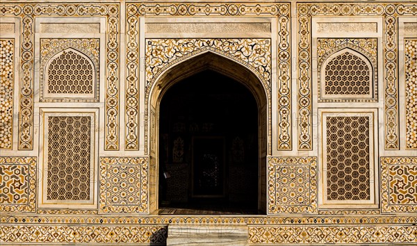 Finest marble inlays and filigree lattice windows