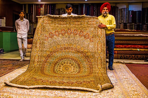 Carpet weaving