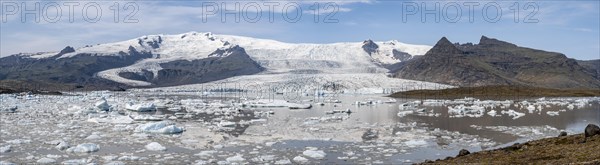 Fjallsarlon ice lagoon