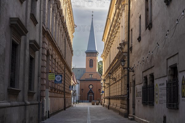 Alley with a view of the reformed church