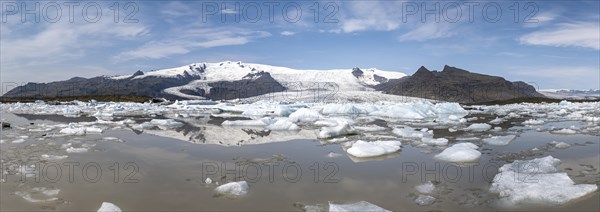 Fjallsarlon ice lagoon