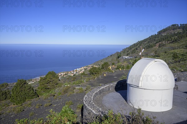 Small observatory at the San Antonio Volcano Visitor Centre