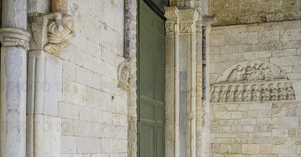 Portal of the Cathedral di San Leopardo