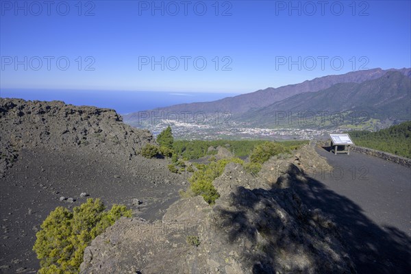 View from Mirador del Llano del Jable towards Los Llanos