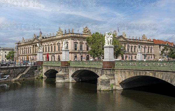 The Schlossbruecke with the Deutsches Museum