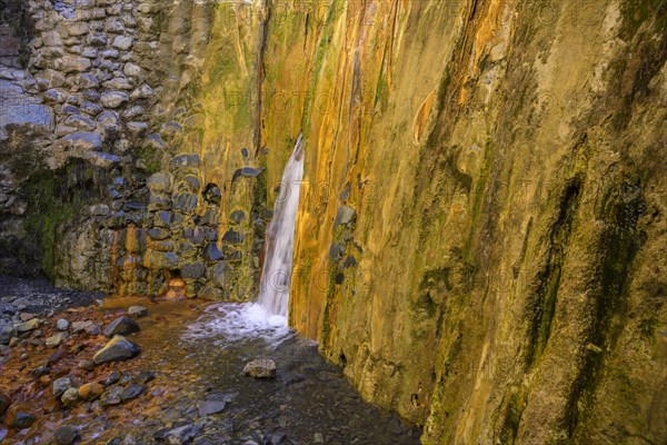 Cascada de los Colores