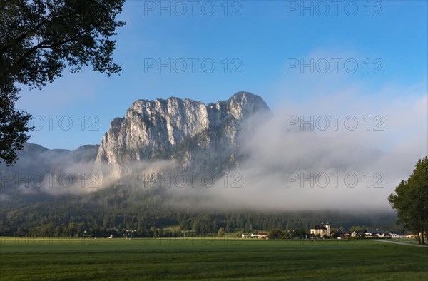 Morning fog in Sankt Lorenz with Drachenwand