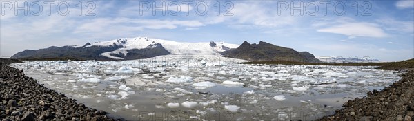 Fjallsarlon ice lagoon