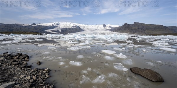 Fjallsarlon ice lagoon