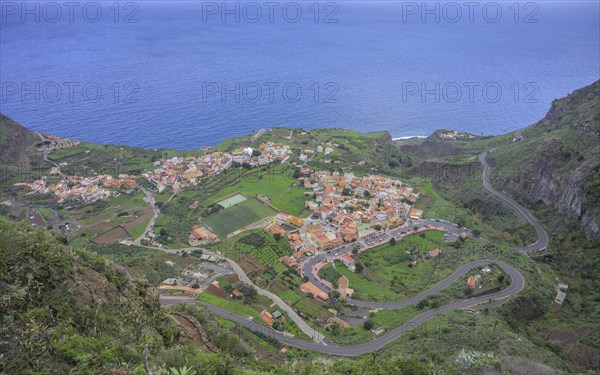 Path to Mirador de Abrante offers great low views of the village