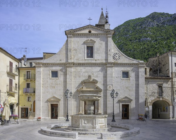 Piazza del Popolo with church