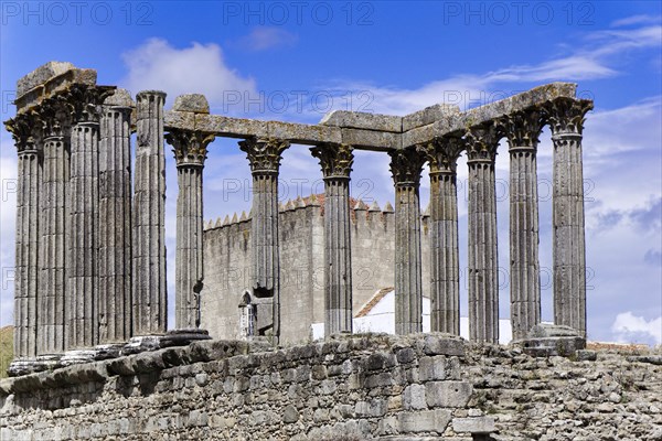 Templo Romano in Evora