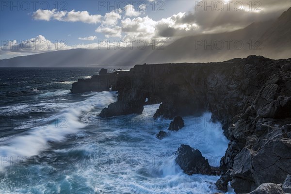 Sunbeams over El Golfo