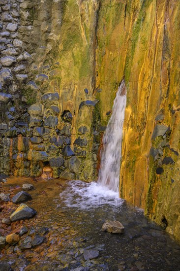 Cascada de los Colores