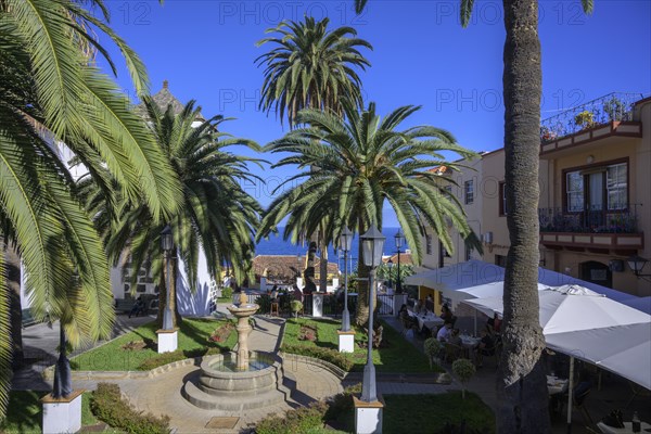 Church square and restaurants