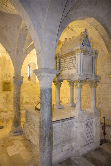 Crypt in the Cathedral di San Leopardo