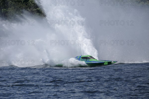 Hydroplane racing on the Saint Lawrence River