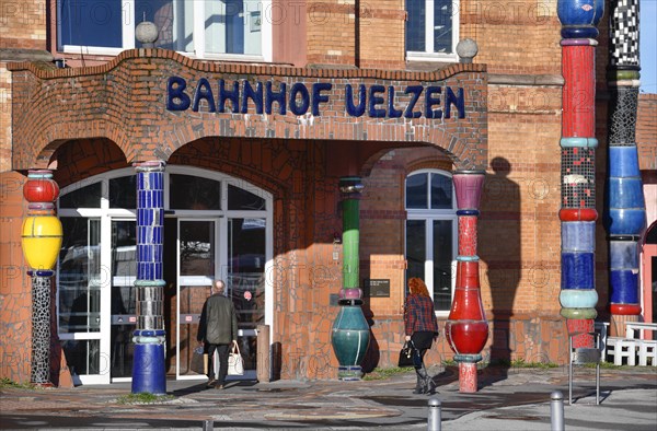 Hundertwasser railway station