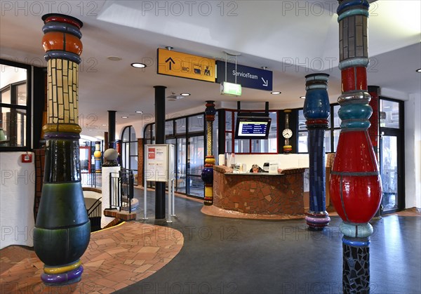 Hundertwasser railway station