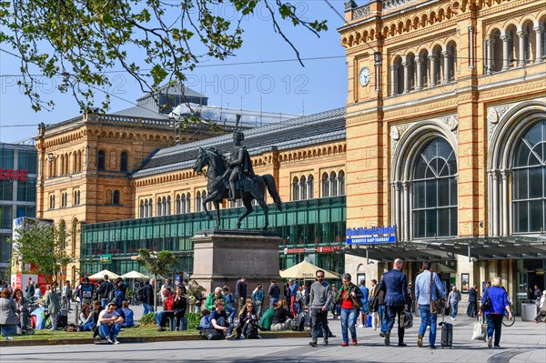 Equestrian statue