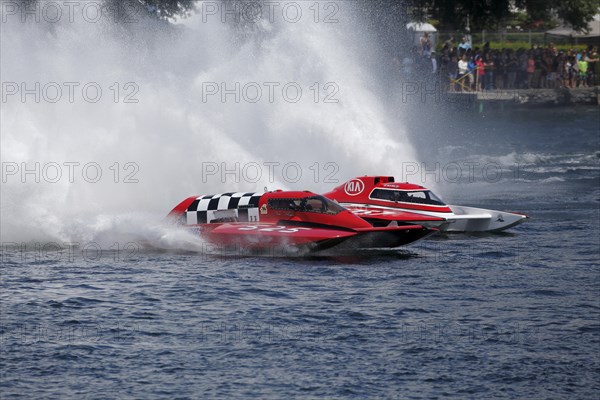 Hydroplane racing on the Saint Lawrence River