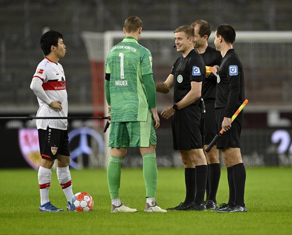 Coin toss side selection