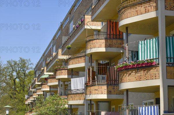 Residential buildings by Hugo Haering