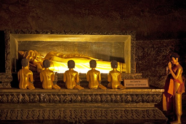 Buddha statues