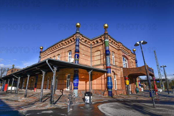 Hundertwasser railway station