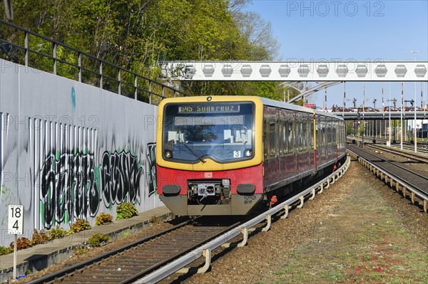 Ringbahn near Hermannstrasse station